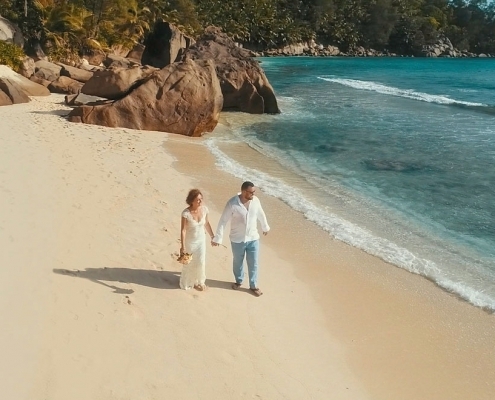 Hochzeit an der Anse Intendance Hochzeitspaar Hochzeit an der Anse Intendance Hochzeitspaar