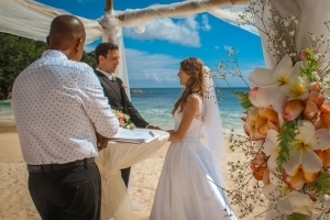 Hochzeit an der Anse Louise Hochzeitszeremonie Hochzeit an der Anse Louise Hochzeitszeremonie