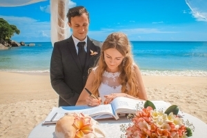 Hochzeit an der Anse Louise offizieller Teil Hochzeit an der Anse Louise offizieller Teil