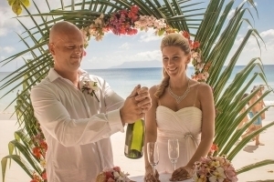 Hochzeit am Beau Vallon Hochzeitszeremonie Hochzeit am Beau Vallon Hochzeitszeremonie