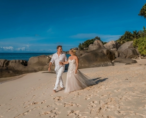 Hochzeit Carana Beach Brautpaar am Strand Hochzeit Carana Beach Brautpaar am Strand