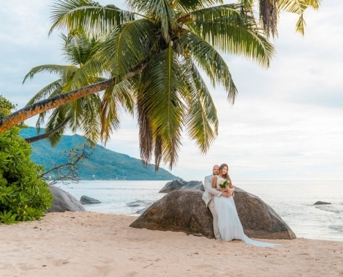 Hochzeit Mahe Brautpaar am Grand Anse Strand Hochzeit Mahe Brautpaar am Grand Anse Strand