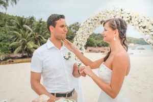 Hochzeit Anse Lazio Brautpaar Zeremonie Hochzeit Anse Lazio Brautpaar Zeremonie