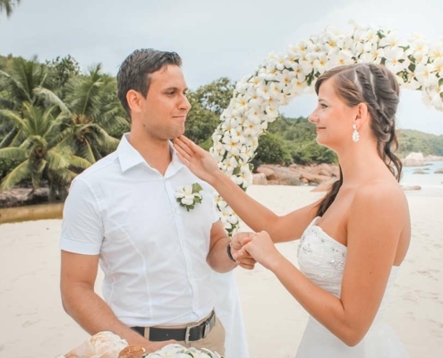 Hochzeit Anse Lazio Brautpaar Zeremonie Hochzeit Anse Lazio Brautpaar Zeremonie