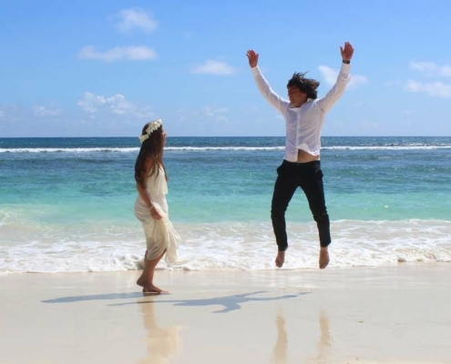 Hochzeit Baie Lazare Brautpaar Spass am Strand Hochzeit Baie Lazare Brautpaar Spass am Strand