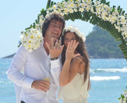 Hochzeit Baie Lazare Brautpaar Eheringe Hochzeit Baie Lazare Brautpaar Eheringe