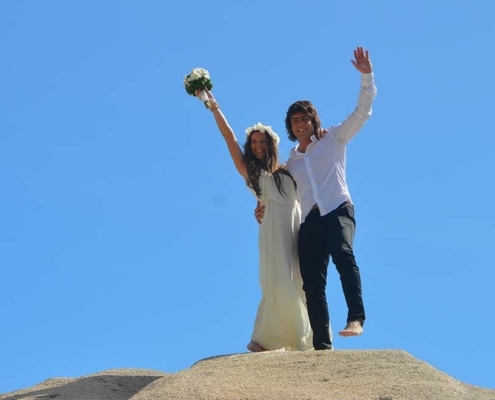 Hochzeit Baie Lazare Brautpaar winkt Hochzeit Baie Lazare Brautpaar winkt
