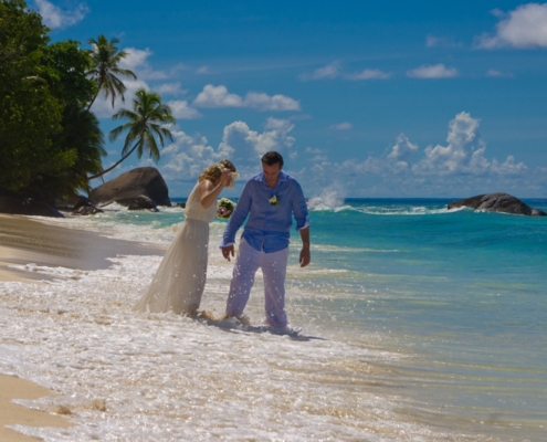 Hochzeit Silhouette Brautpaar am Strand Hochzeit Silhouette Brautpaar am Strand